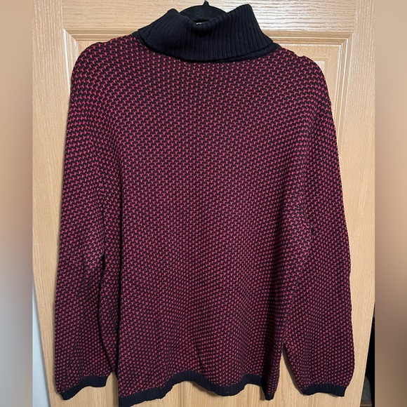 Karen Scott Women's Cotton Two-Tone Turtleneck Sweater - Picture 9 of 10